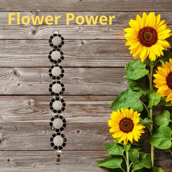 Talbots Black & White Flower Bracelet